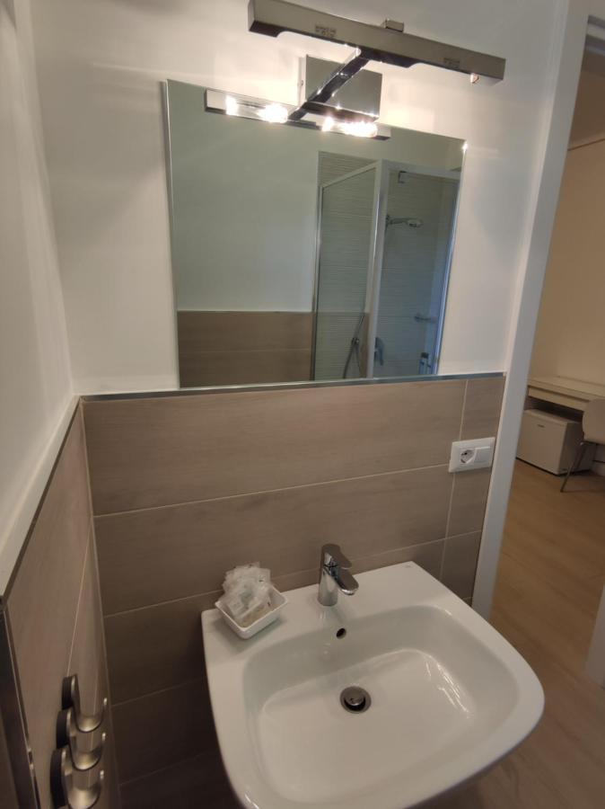 Sami Luxury Rooms 3 8 0 7 9 4 9 2 5 3 Сиракуза Екстериор снимка