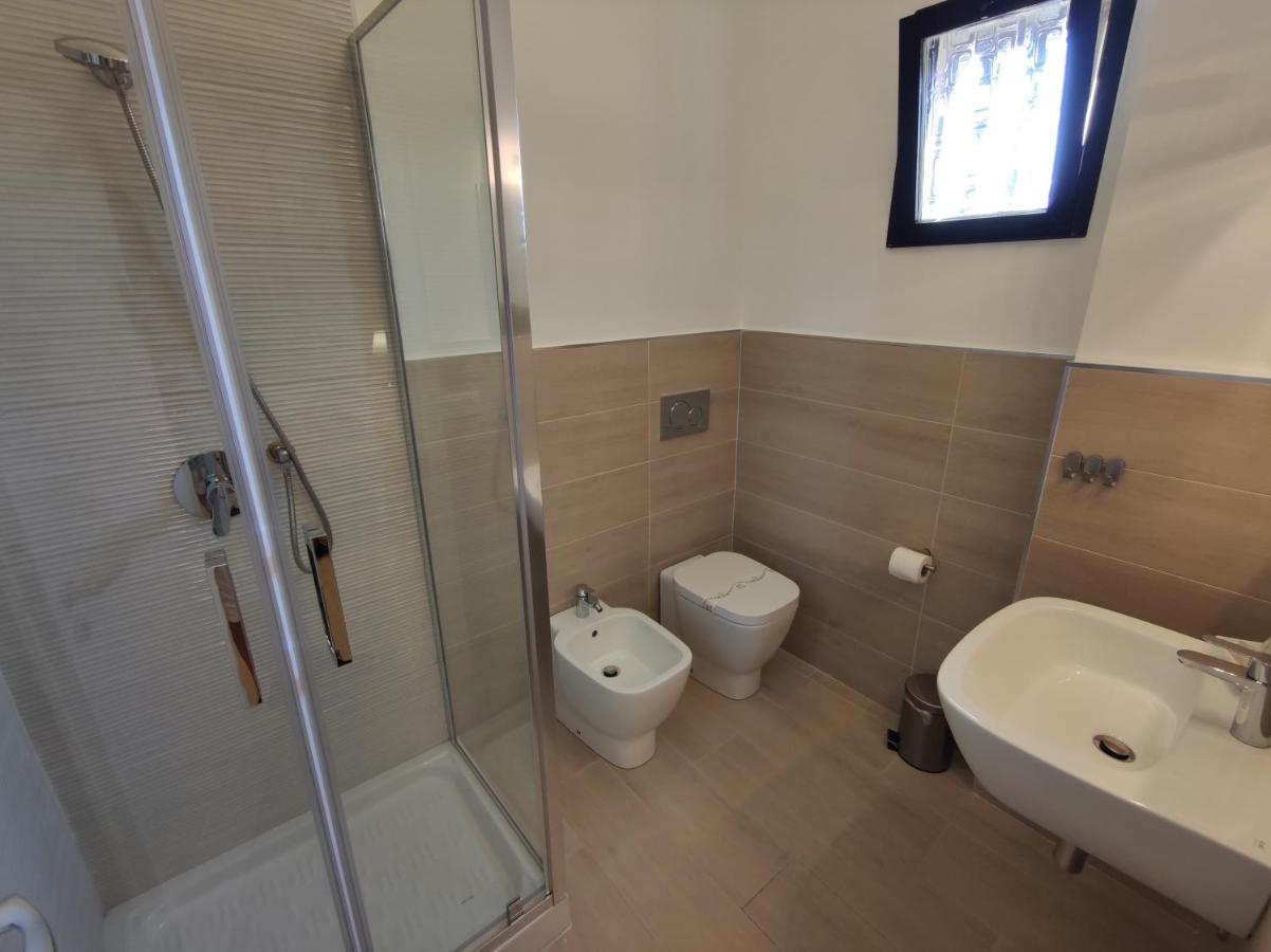 Sami Luxury Rooms 3 8 0 7 9 4 9 2 5 3 Сиракуза Екстериор снимка